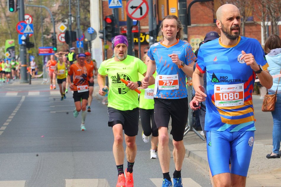Łódź. DOZ Maraton Łódź 2026. Brałeś udział w biegu? Odszukaj się w galerii i zapisz na pamiątkę!