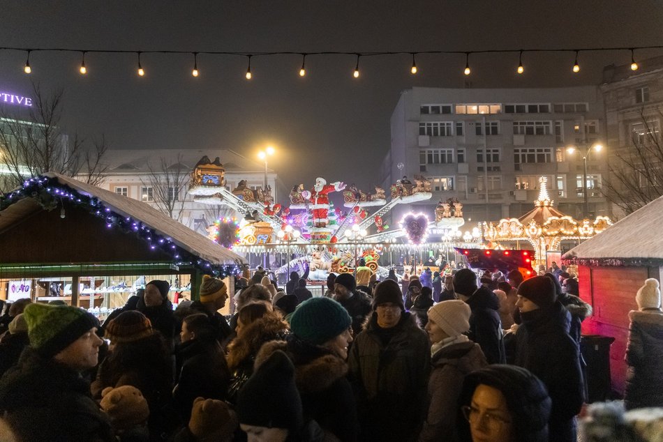 Tłumy na otwarciu Jarmarku Bożonarodzeniowego w Łodzi. Byłeś/aś? Znajdź się na zdjęciach!