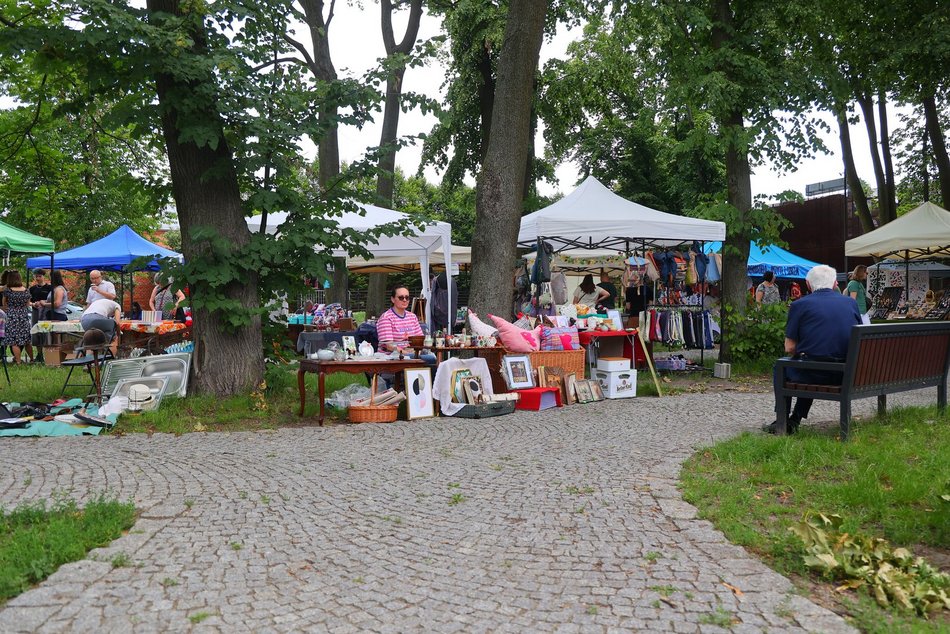 Łódź. Targi Sztuki i Designu na Księżym Młynie w Łodzi