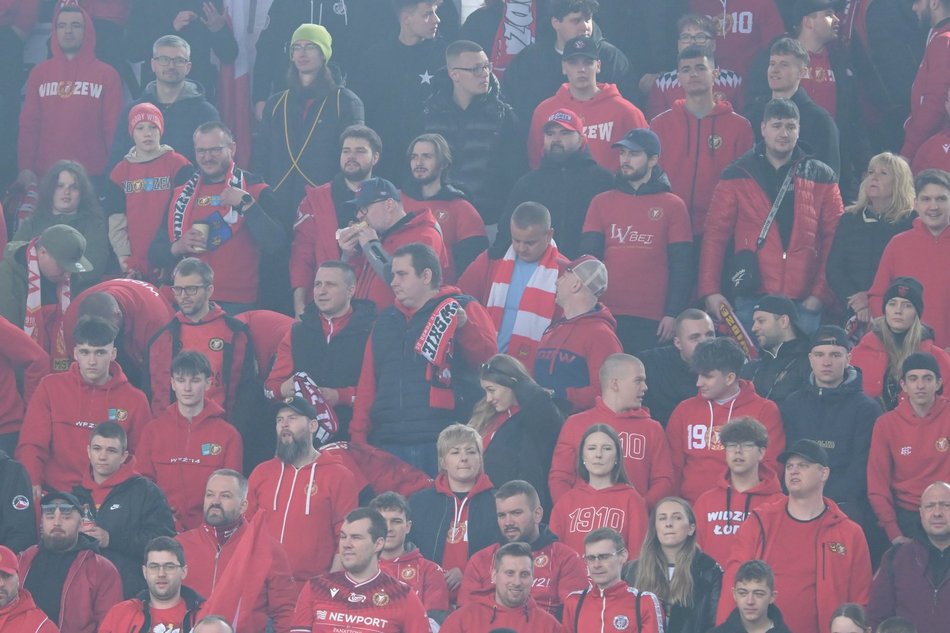 Łódź. Kibice na meczu Widzew Łódź - Bruk-Bet Termalica Nieciecza. Byłeś/aś? Znajdź się w galerii!