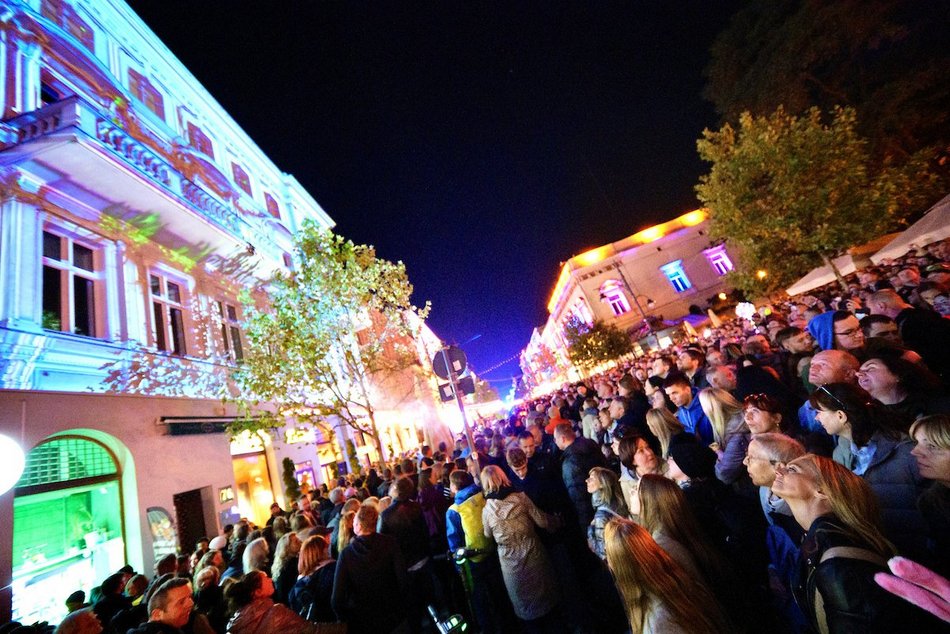 Łódź. Tłumy na Light Move Festival Łódź 2025! Mnóstwo pozytywnej energii!