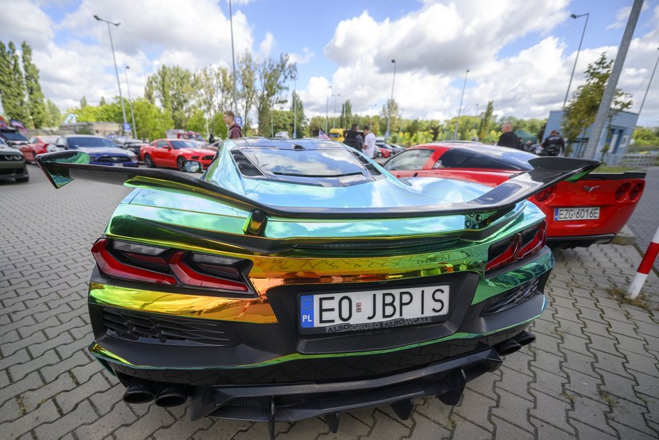 Ale auta pod Atlas Areną w Łodzi. Europejski zlot aut sportowych