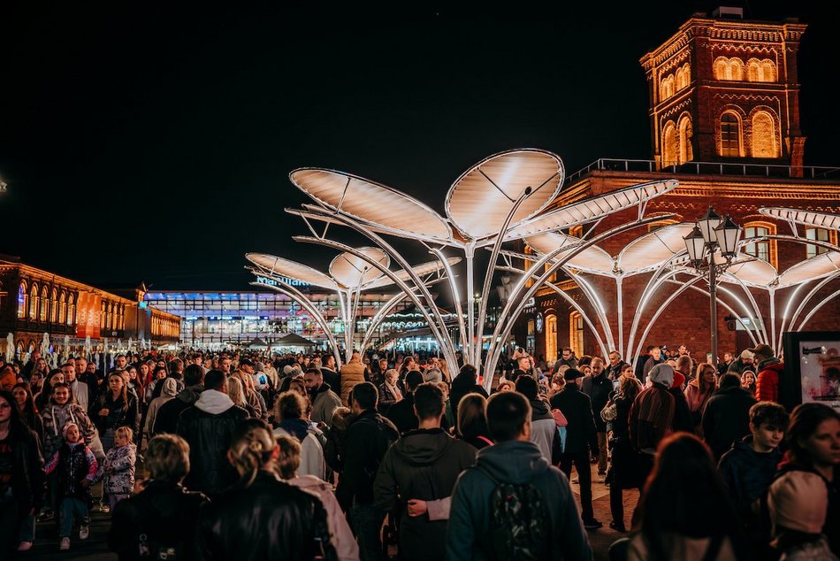 Łódź. Tłumy na Light Move Festival Łódź 2025! Mnóstwo pozytywnej energii!