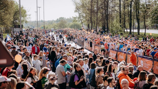 DOZ Maraton Łódź 2024. Brałeś w nim udział? Odszukaj się na zdjęciach z biegu! [ZDJĘCIA]