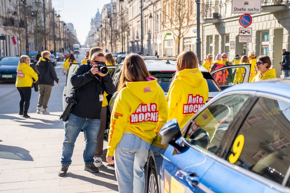 Łódź. Zobacz, jak "Babski Rajd AutoMocne" popędził Piotrkowską w Łodzi!
