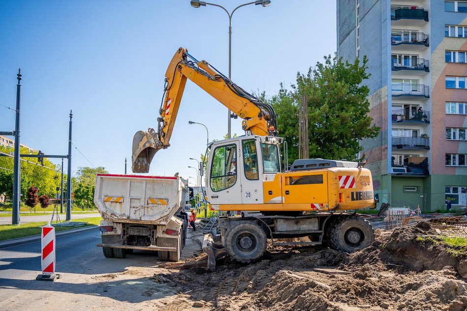 Budowa kładek nad Wyszyńskiego w Łodzi. Najnowsze postępy i zmiany w ruchu