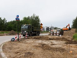 Łódź. Nowe chodniki na Olechowie w Łodzi. Rozpoczęli prace na trzech ulicach - ulica Bauma