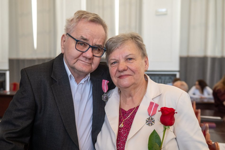 Łódź. Medale za długoletnie pożycie małżeńskie. Ich miłość przetrwała pół wieku!