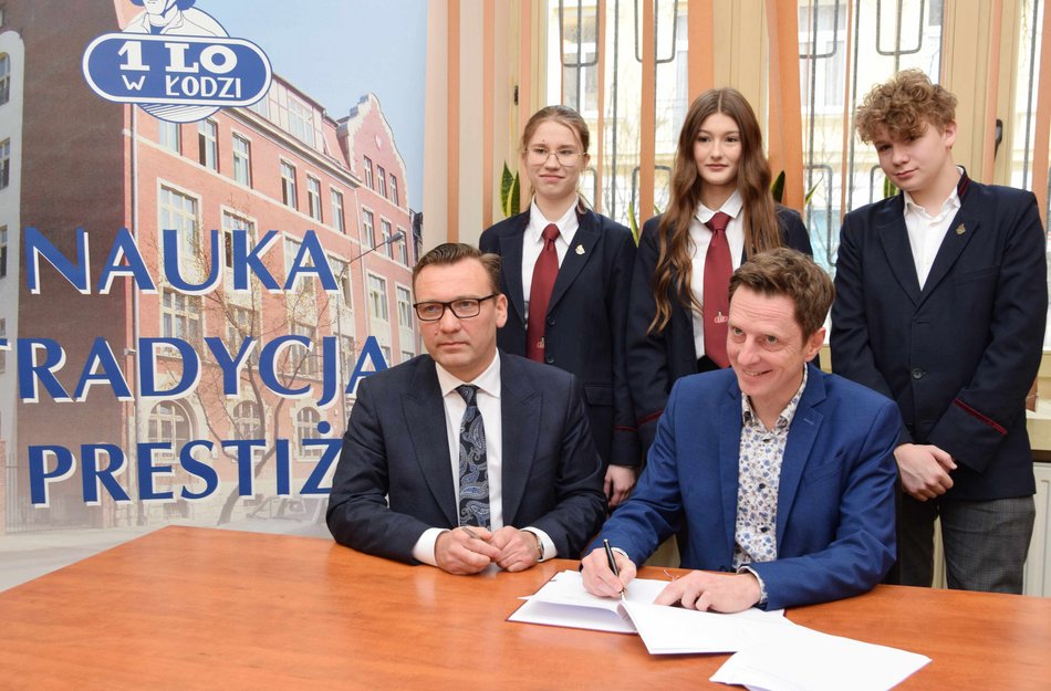 Szpital bonifratrów podpisał umowę z I LO w Łodzi