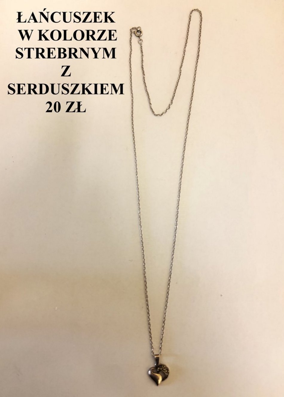 Łódź. Aukcje Biura Rzeczy Znalezionych w Łodzi. Rolki, zegarek, pierścień Froda... i zlewozmywak