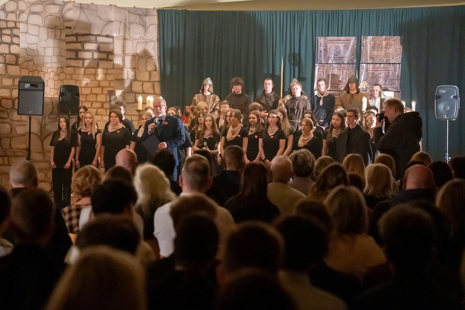 Łódź. 100-lecie Zespołu Szkół Ponadpodstawowych nr 5 w Łodzi. To była prawdziwa podróż w czasie!