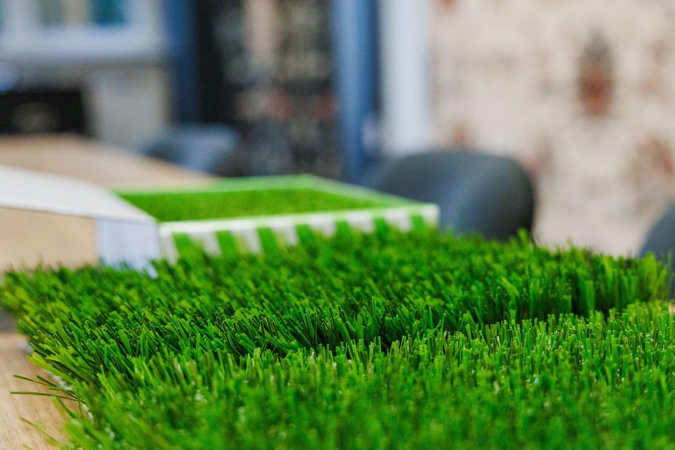 Łódź. Dywilan działa w Łodzi od 130 lat. Firma tworzy dywany i... murawy dla piłkarskich gigantów!