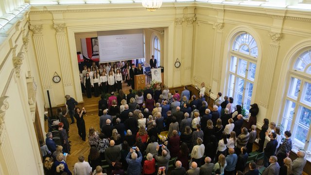 IV Liceum Ogólnokształcące w Łodzi obchodzi 105-lecie! Zobacz, jak wyglądały obchody [ZDJĘCIA]