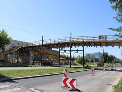 Łódź. Budowa kładek na Wyszyńskiego w Łodzi. Zamknięty odcinek jezdni