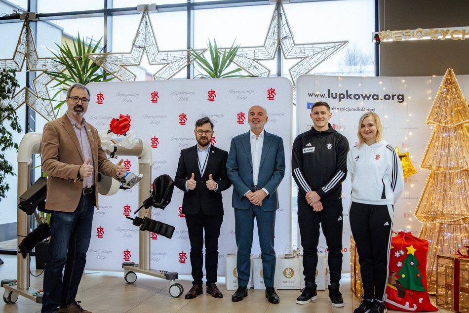 Łódź. ŁKS Łódź z wizytą w Hospicjum Łupkowa w Łodzi. Piękny gest tuż przed Świętami!