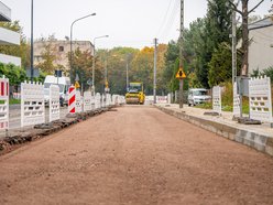 Remont Źródłowej w Łodzi. Jest już nowy asfalt, przystanki MPK Łódź prawie gotowe