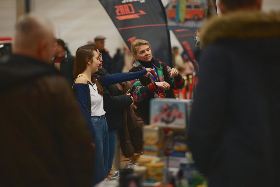 Łódź. Łódzkie Targi Motoryzacyjne w hali Expo Łódź. Klasyki, auta przyszłości, dealerzy i więcej