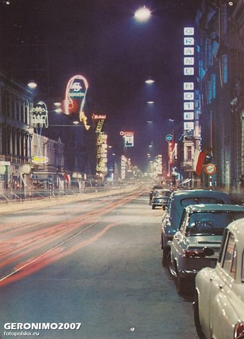 Neony na ulicach Łodzi