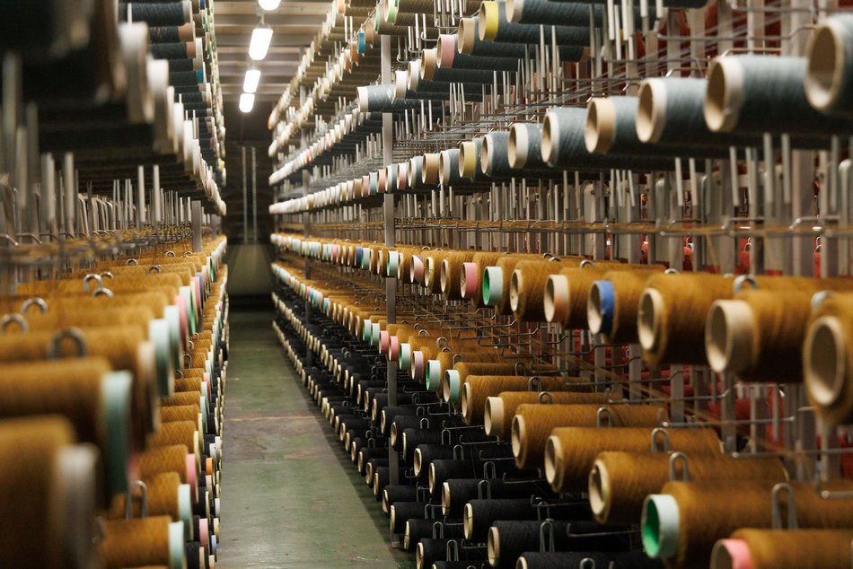 Łódź. Dywilan działa w Łodzi od 130 lat. Firma tworzy dywany i... murawy dla piłkarskich gigantów!