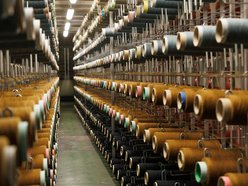 Łódź. Dywilan działa w Łodzi od 130 lat. Firma tworzy dywany i... murawy dla piłkarskich gigantów!