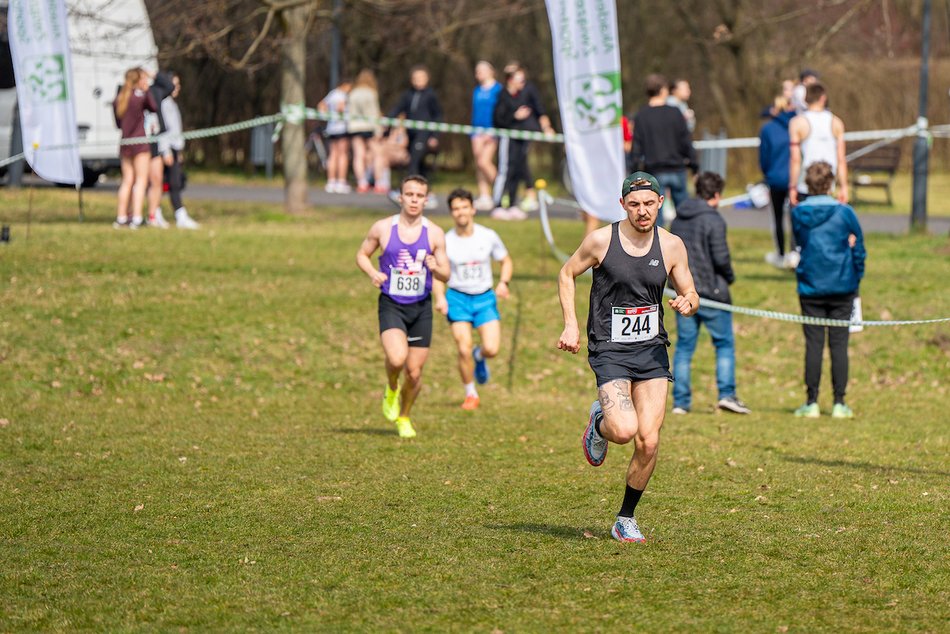 Łódź. Akademickie Mistrzostwa Polski w biegach przełajowych. Znajdź się na zdjęciach!