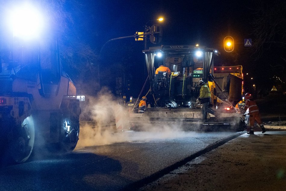 Łódź. Nocne prace w Nowosolnej