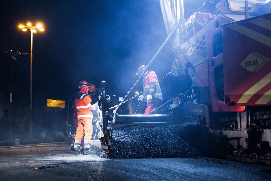 Łódź. Nocne prace w Nowosolnej