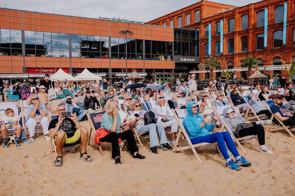 Łódź. Sławosz Uznański-Wiśniewski w kosmosie! Łodzianie oglądali start na Astropikniku w Manufakturze