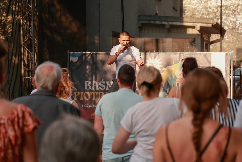 Łódź. Niedzielna potańcówka przy Piotrkowskiej. Taneczny wieczór łodzian