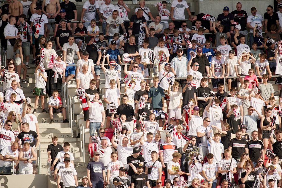 Kibice na meczu ŁKS Łódź ze Stalą Mielec