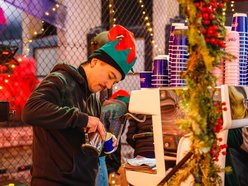 Łódź. Kulinarny Targ Świąteczny w Fuzji Łódź. Smakołyki, lodowe rzeźby i więcej