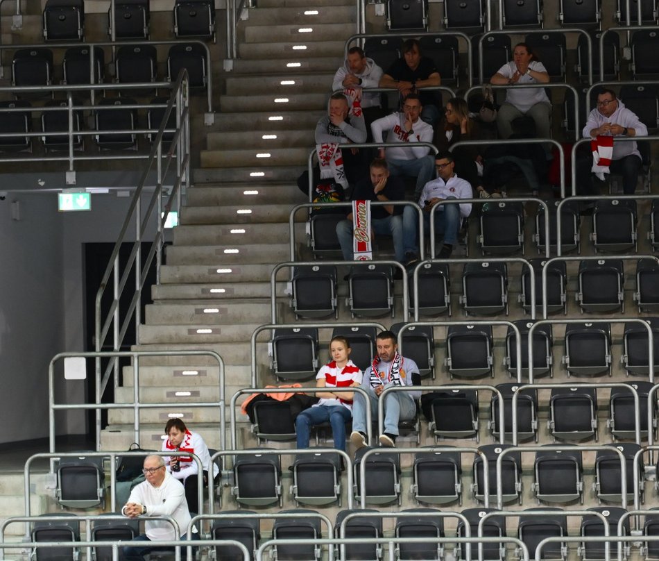 Łódź. Kibice na meczu ŁKS Commercecon Łódź z ITA TOOLS STAL Mielec. Byłeś/aś?