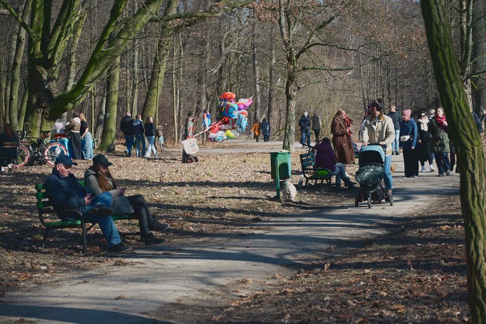 Tłumy w Parku Julianowskim w Łodzi
