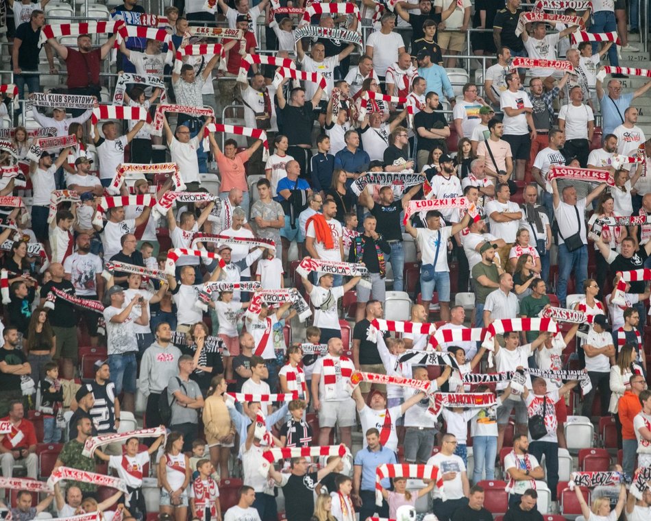 Mecz ŁKS Łódź – Korona Kielce. Kibice na trybunach stadionu przy al. Unii