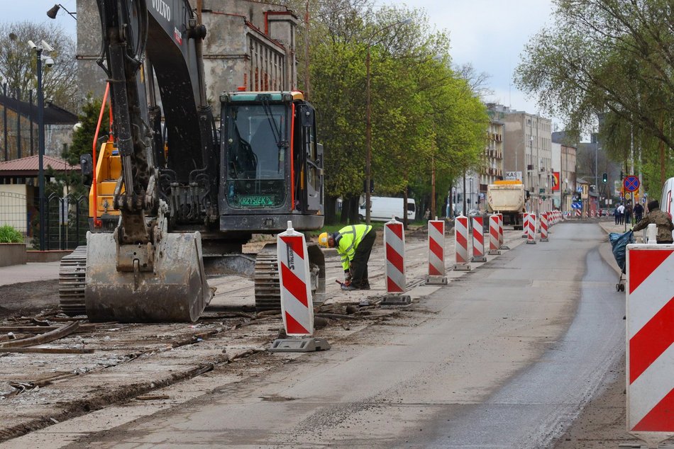 Przybyszewskiego w remoncie. Sprawdzamy, jak przebiegają prace.