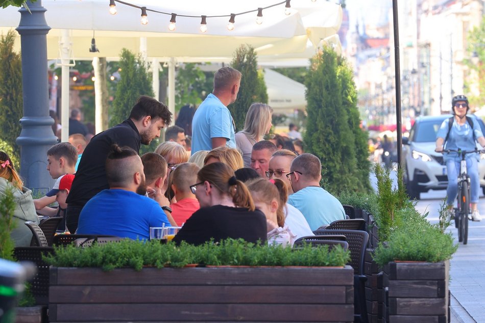 Lato zawitało na Piotrkowską i plac Wolności. To gorący weekend w Łodzi