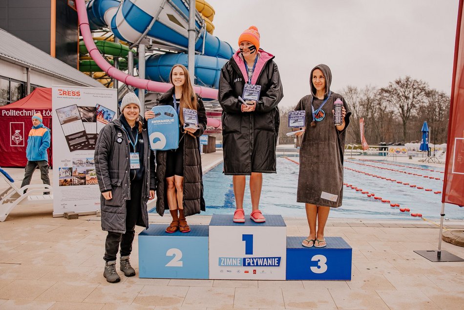 Zimne pływanie w Aquaparku Fala