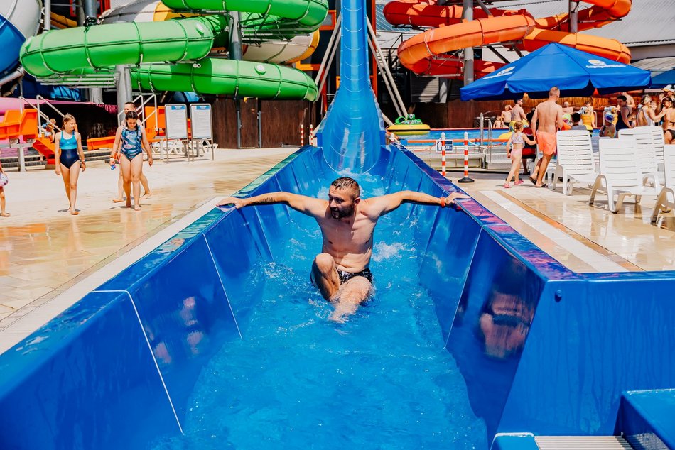 Łódź. Wakacje w Aquaparku Fala