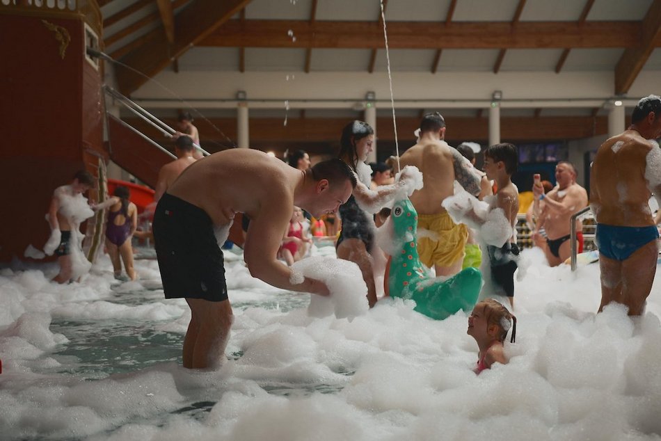 Łódź. Piana Party w Aquaparku Fala