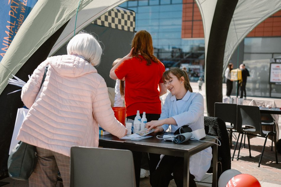 Łódź Miejski Dzień Zdrowia w Manufakturze. Nauka pierwszej pomocy, gry, zabawy, eksperci i więcej