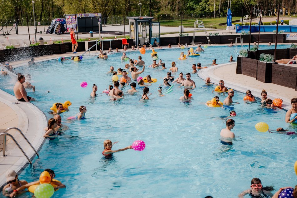 Lany poniedziałek w Aquaparku Fala. Tam wody nie brakowało!