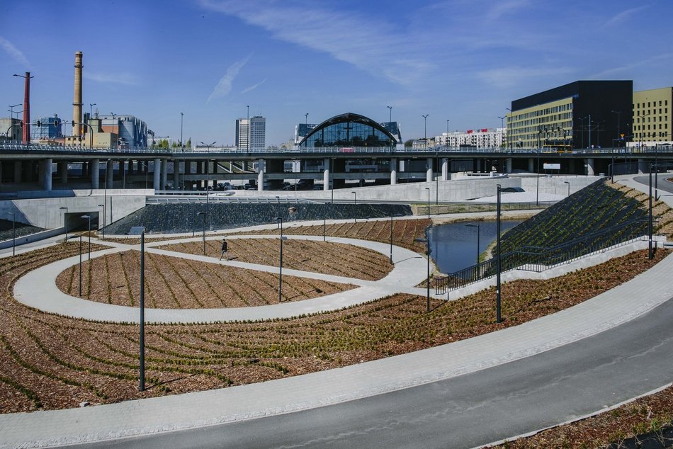 Łódź. Nowy układ dróg na al. Rodziny Poznańskich