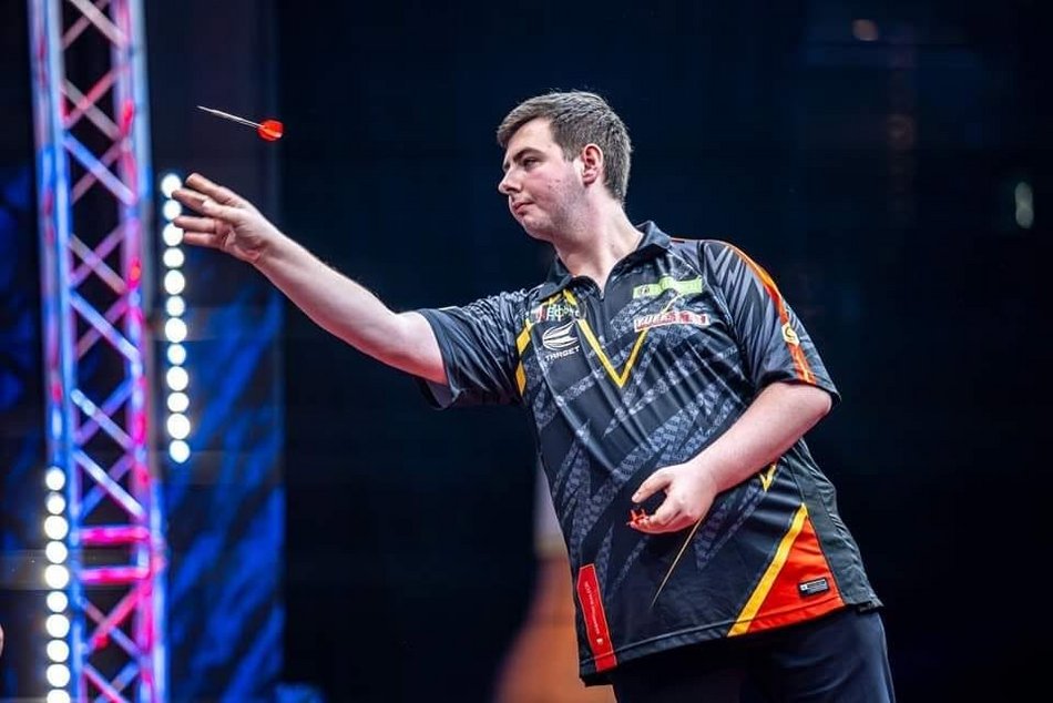 Łódź. Ogromny sukces łodzianina! Sebastian Białecki z pierwszym trofeum w darterskiej karierze