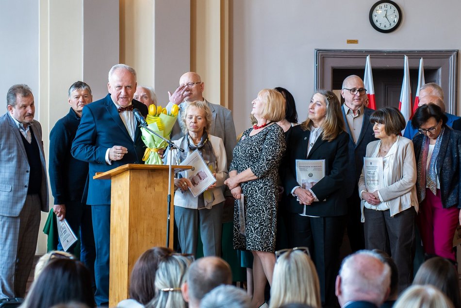 Łódź. Zakończenie roku szkolnego w III Liceum Ogólnokształcącym w Łodzi