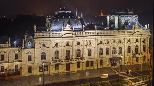 Muzeum Miasta Łodzi ogłasza niespodzianki i bonusy. Zniżki, Karta Bywalca Salonów i notes!