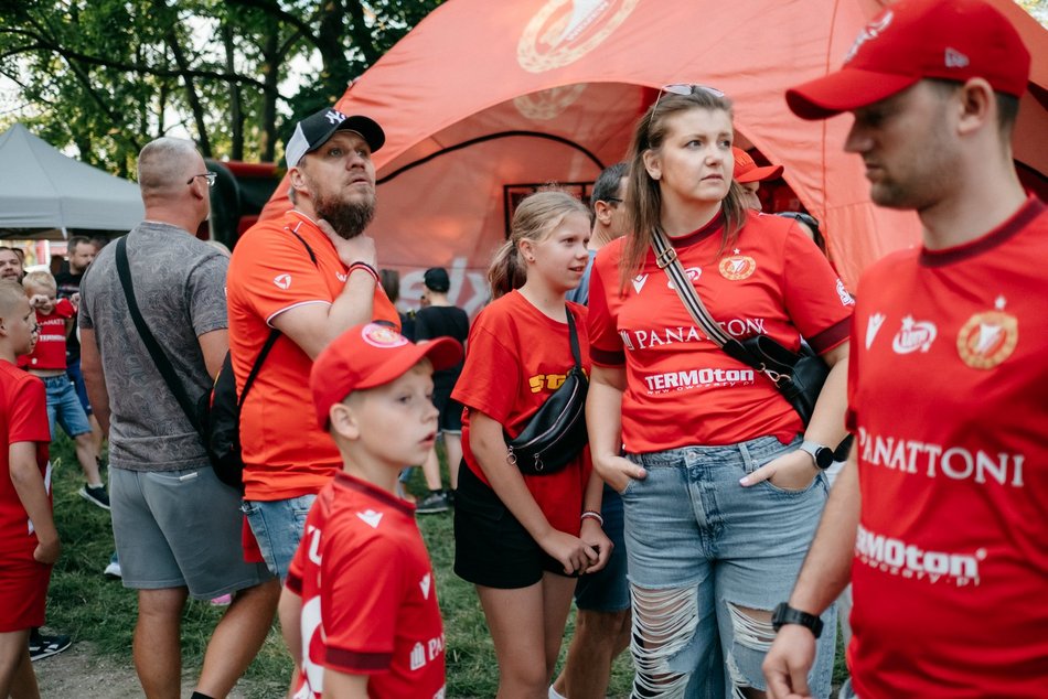 Widzew Łódź zaprezentowany! Byłeś/aś w parku Widzewskim? Odszukaj się w galerii!