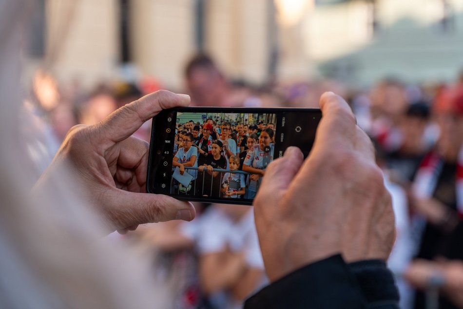 ŁKS Łódź zaprezentował skład na placu Wolności! Byłeś/aś tam? Odszukaj się w galerii