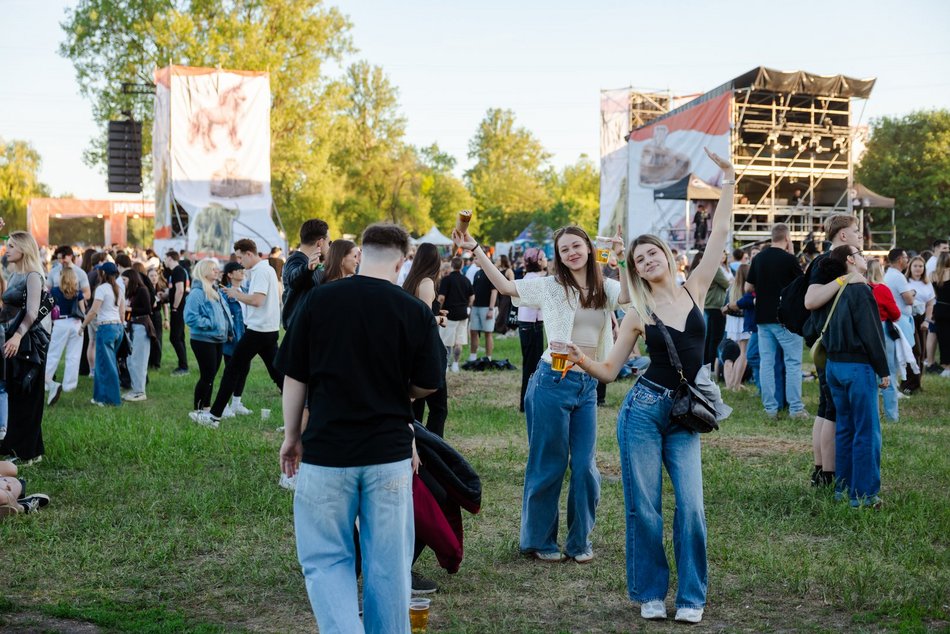 Łódź. Tłumy na Juwenaliach 2026 w Łodzi. Byłeś/aś pierwszego dnia? Znajdź się na zdjęciach!