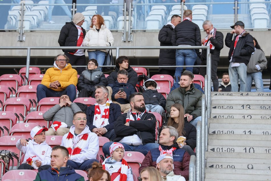Łódź. Kibice na meczu ŁKS Łódź z Ruchem Chorzów. Byłeś/aś? Znajdź się w galerii!