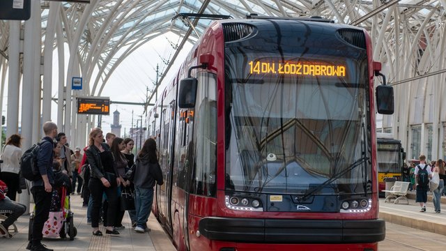 Awaria tramwajów MPK Łódź w centrum. Objazdy i komunikacja zastępcza [AKTUALIZACJA]